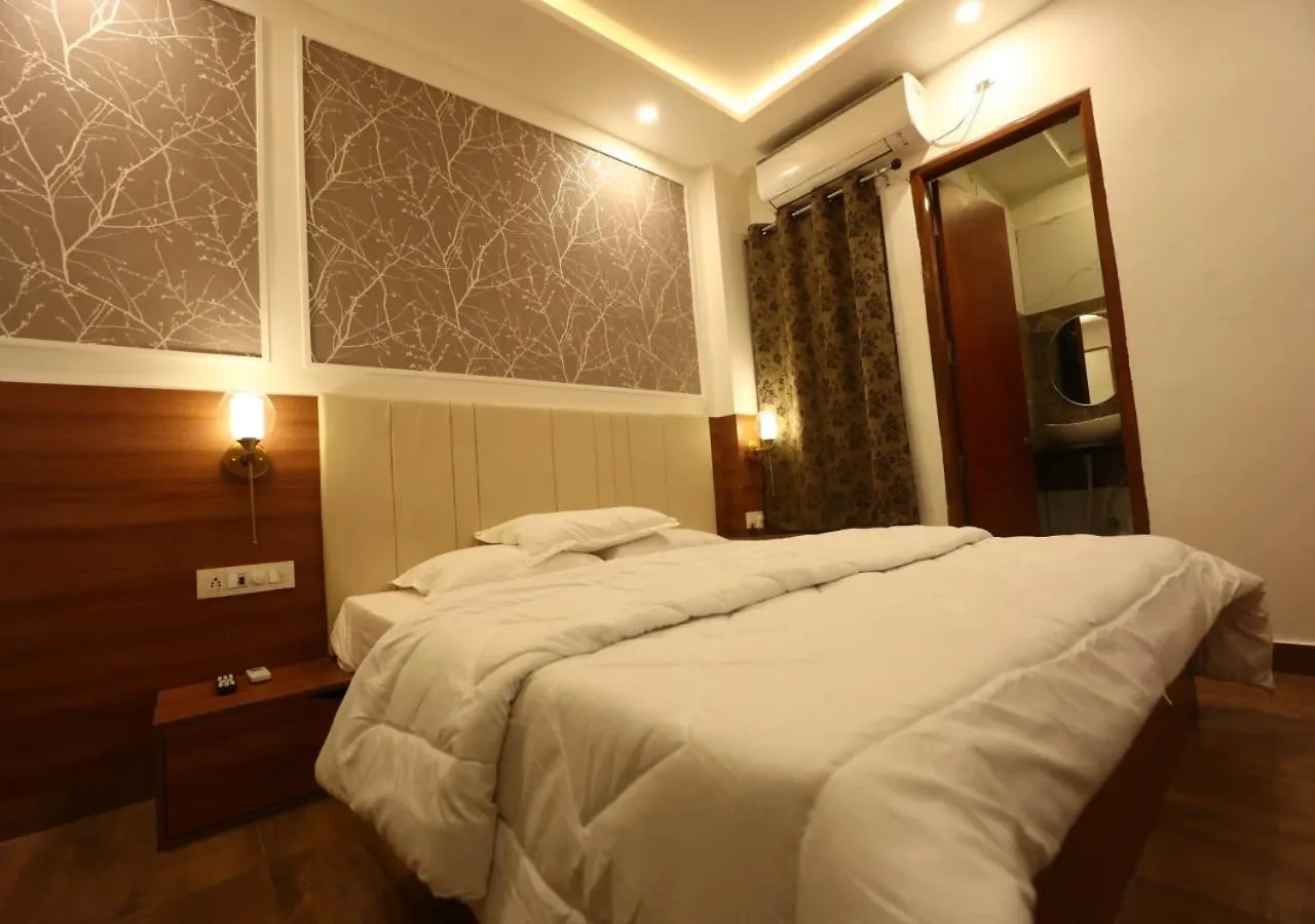 Hotel Heritage Divine Varanasi